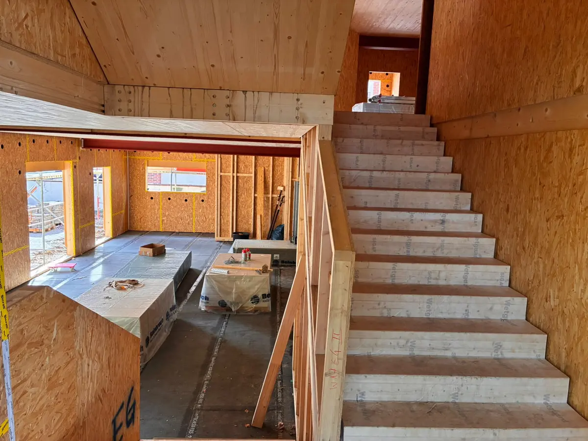Die Treppe ins Obergeschoss